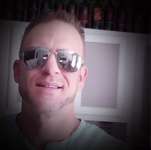 Meet your Posher, Kris